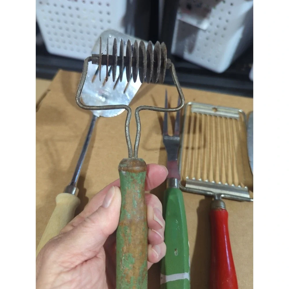 Lot of 6 Vintage Kitchen Cooking Utensils Primitive Red/Green/White Wood Handles